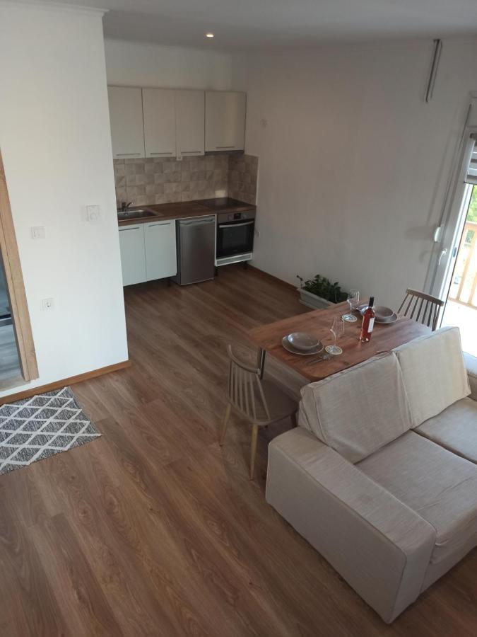 Sun Meets Sea Apartment Athánion Екстериор снимка