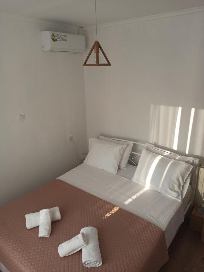 Sun Meets Sea Apartment Athánion Екстериор снимка