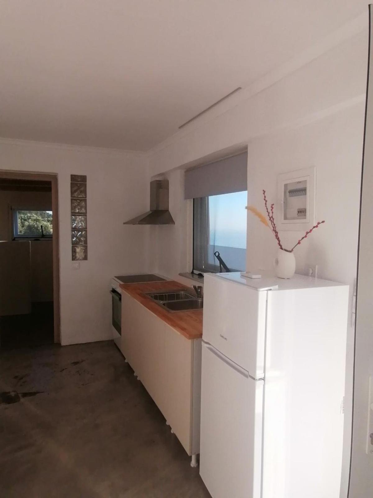 Sun Meets Sea Apartment Athánion Екстериор снимка