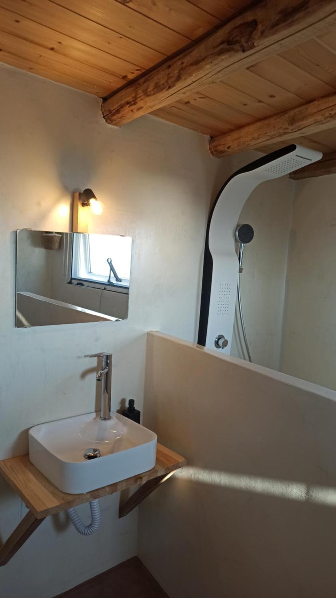 Sun Meets Sea Apartment Athánion Екстериор снимка
