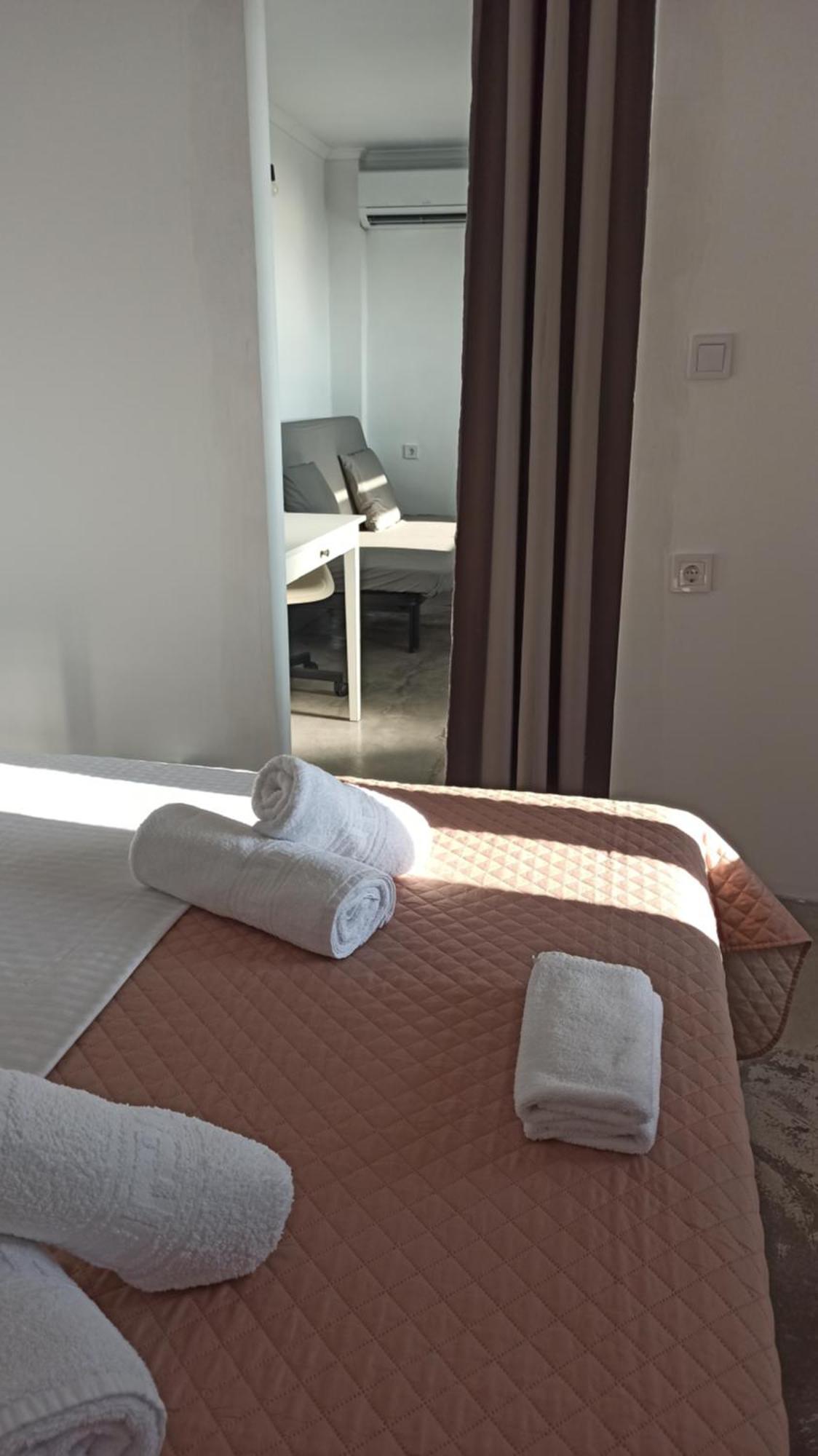 Sun Meets Sea Apartment Athánion Екстериор снимка
